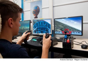 La création d'emploi et la formation aux métiers stratégiques de la Défense sont au cœur de la stratégie régionale