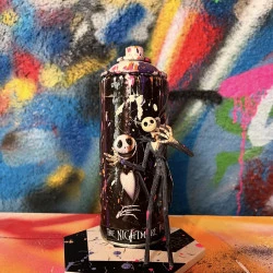 L'étrange bombe de mr Jack - Assemblage figurine et collage sur bombe recyclée